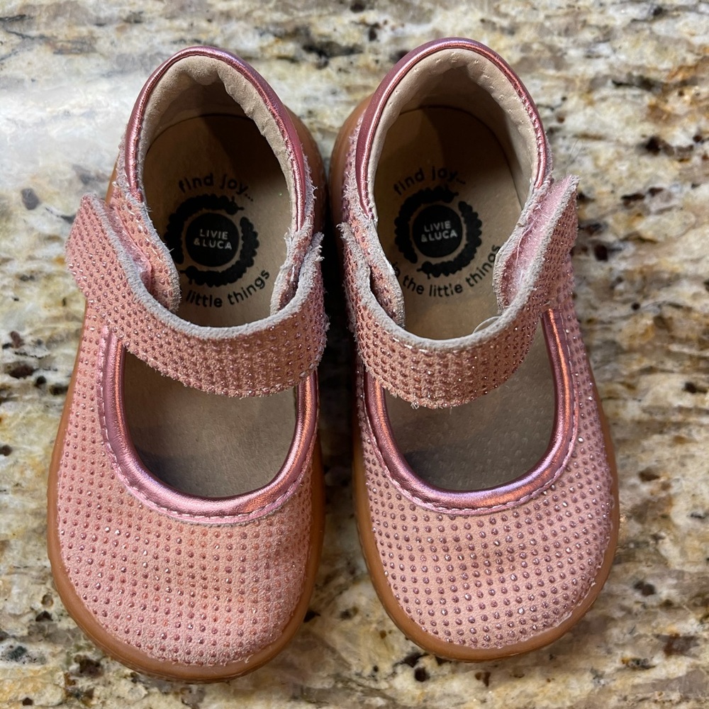 Livie and Luca Gemma toddler girl shoes size 5, EUC